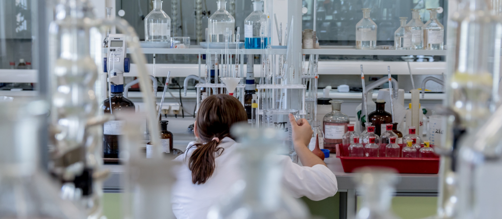 vidrarias e equipamentos de laboratórios