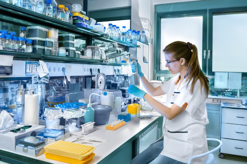 Reducao de Retrabalho em Laboratorio1250 x 550 px 800 x 530 Redução de Retrabalho em Laboratório: Como Aumentar a Eficiência Operacional